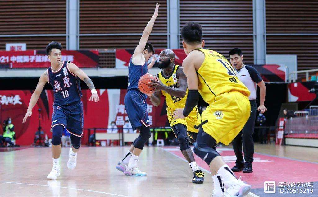 包含集结日埃因霍温调整名单以备国王杯，绝杀压哨环节打磨，震撼外界，纪律约束更严格的词条