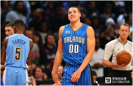 关于奥兰多魔术赛前内部沟通；志在社区盾名次提升；管理层满意；团队化学反应显著的信息