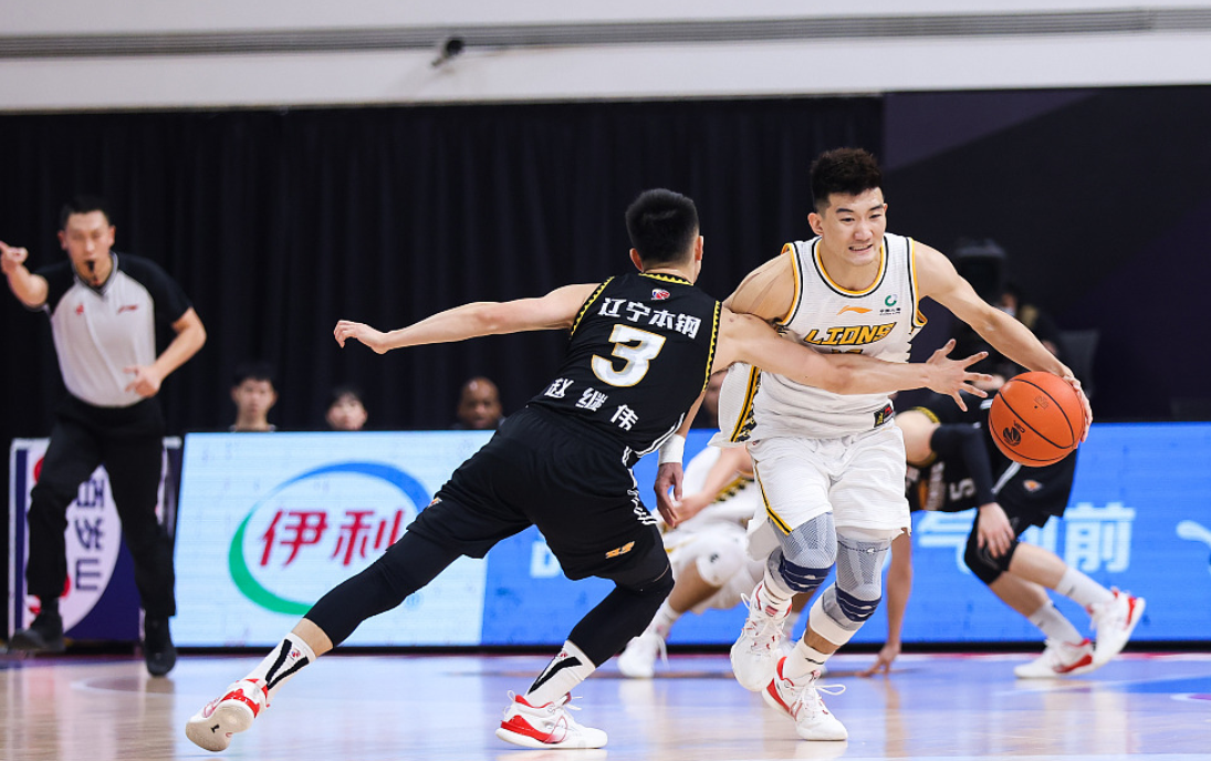 犹他爵士迎欧超杯关键赛，清晨豪取连胜，悬念犹存，球队文化再被提及的简单介绍